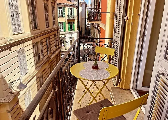 Massena Street, 2 Rooms Balcony