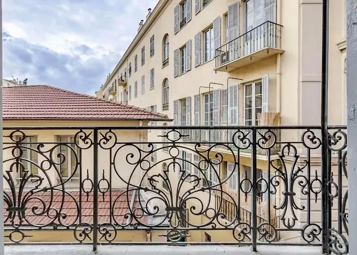 Massena Street, 2 Rooms Balcony